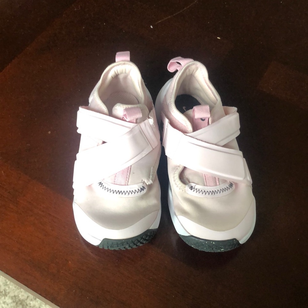 Girls pink Nike shoes size 10c